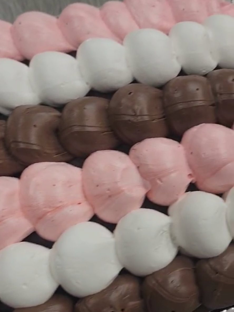 neapolitan bump cake?! yessss.   please. #cake #fyp #foryoupage #foryou 