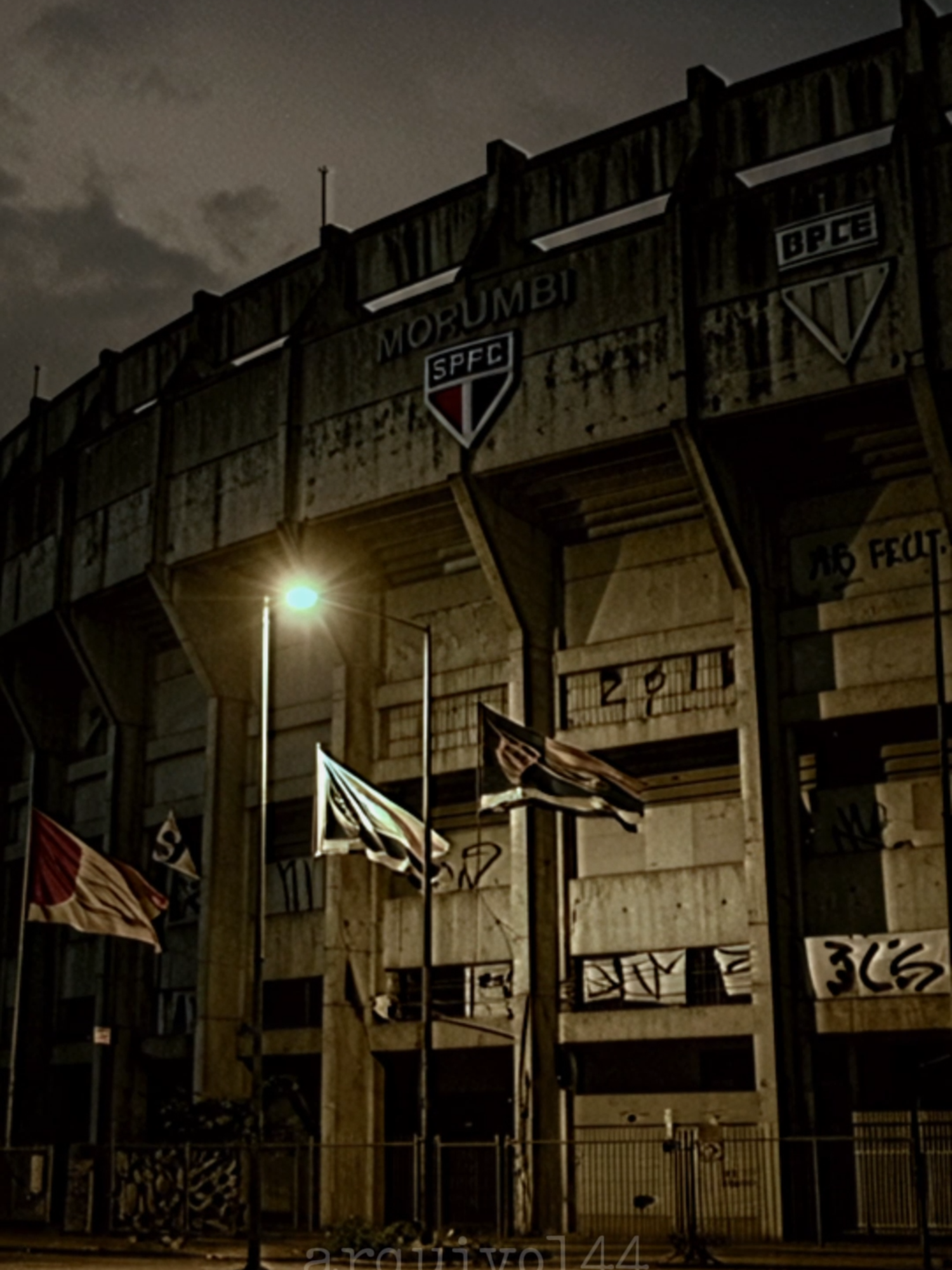 Bem-vindos ào MORUMBI! A casa do São Paulo FC....  Sigam todas as regras e lembrem-se: O Morumbi pode estar vazio, mas a derrota de 2025 ainda ecoa por cada canto lá dentro… #analogterror #historiasdeterror #terror #amigos #futbol #saopaulo #saopaulofc