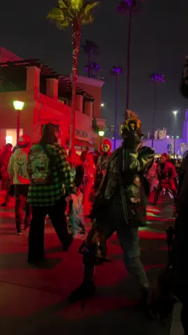 Mood because HHN starts in 13 days 👻 #hhn #halloweenhorrornights #universalstudios #fyp #halloween 
