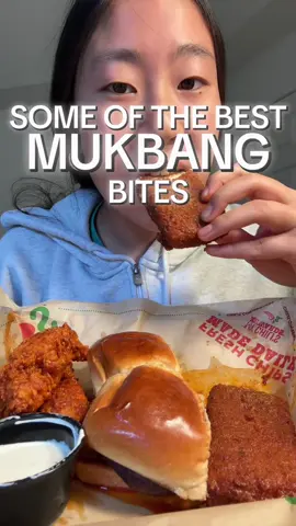 BEST MUKBANG BITES  #mukbang #eating #eatwitme #chilis #wingstop 