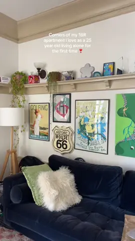I like bright colors and filling um spaces with lots of eclectic lil things 🥰💜 #homedecor 