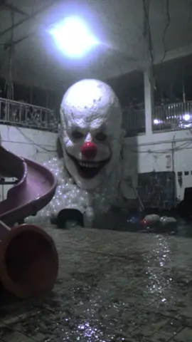 Parking lot was packed… but inside it’s just me and this. #analoghorror #nightmarefuel #horror 