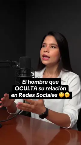 El hombre que oculta su relación en redes sociales  #amor #amorpropio #hombres #relaciones #parejas 