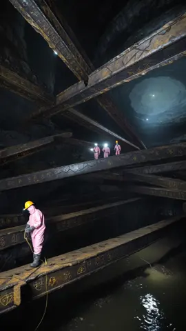 #storytime #explore #underground #tale #aliens 
