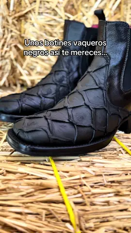 Aquí les va un estilo de botin vaquero bien al 100 👌🏻 Está disponible en nuestro TikTok shop! #botinvaquero #botinesvaqueros #botasvaqueras #botasparahombre #vaquerostyle #vaquerooutfits #vaqueros #vaquerosmexicanos #modavaquera #botas #botasysombrero #atuendovaquero #modawestern #cowboyboots #cowboystyle #westernwear #westernboots #rodeoboots #jaripeo_ranchero #jaripeooutfits #parahombre #rodeotok #parati #paratipage #paratiiiiiiiiiiiiiiiiiiiiiiiiiiiiiii 