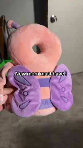 Every new parent needs this baby head protection pillow 🍼💕 It’s lightweight, adorable, and gives peace of mind while your little one learns to sit, crawl, and walk. Linked below so you can grab one too! 🦋✨ #BabyMustHaves #TikTokMadeMeBuyIt #MomLife #BabySafety #BabyWalking     