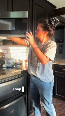 Ditl vlog. 7-2 ❤️ #ditlvlog #momlife #herbalifetea #besthamburger #wellwater 