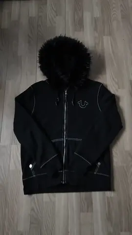 True Religionひ Fur Hood Zip Up (Custom Made By me) #truereligion  #furhoodie #furjacket #ifsixwasnine #archivefashion #japanesefashion #truereligionjeans #truereligionfurhoodie 