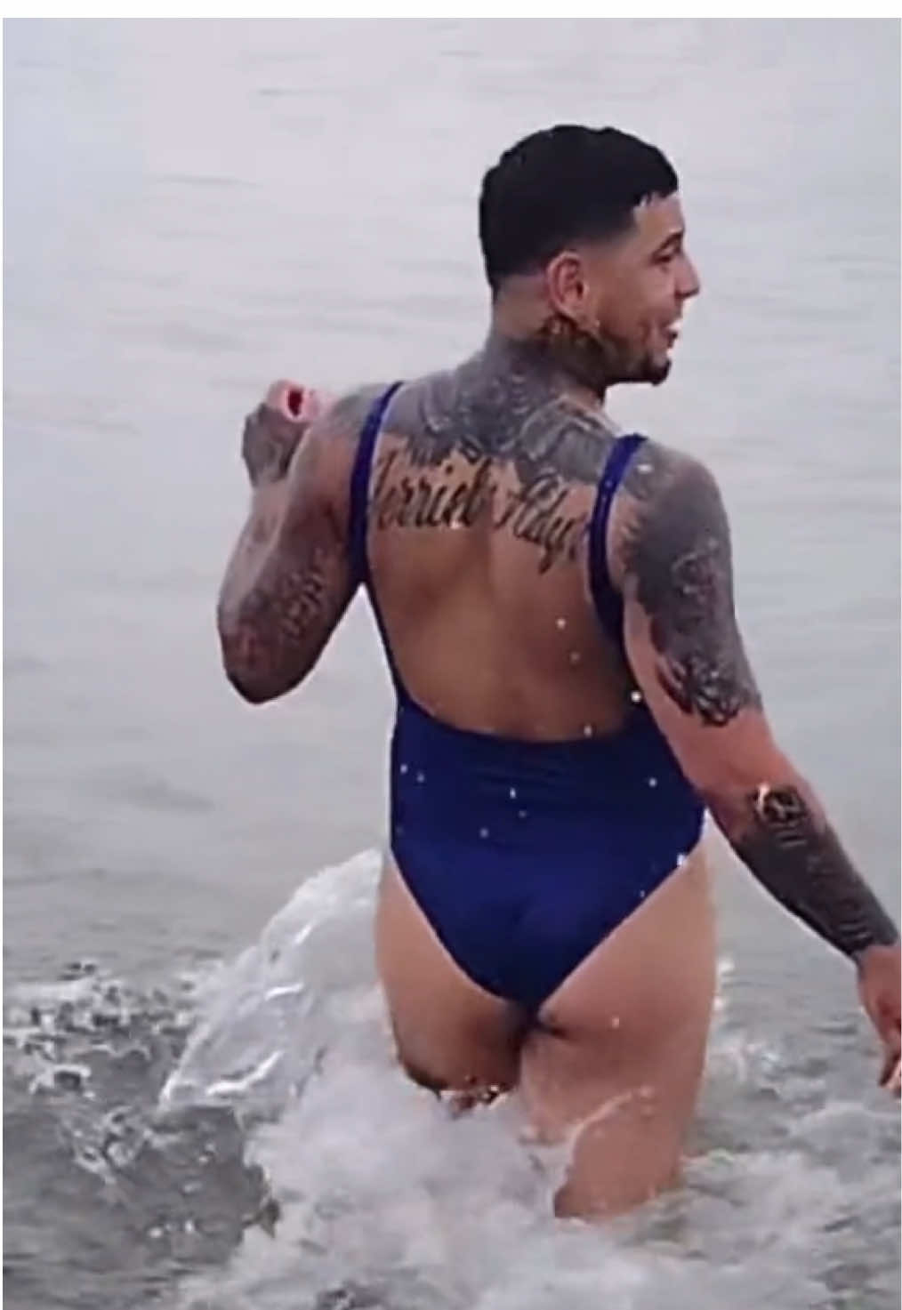 🤔Que un hombre no puede ponerse una sola pieza😱 Watch me🤣🤣🤣🤣 #parati #paratiiiiiiiiiiiiiiiiiiiiiiiiiiiiiii #viral #fyp #paratii 