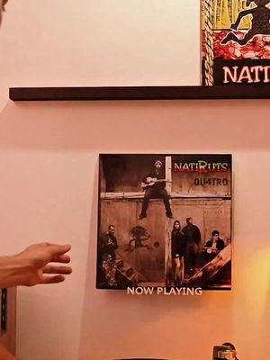 A vibe positiva do Natiruts na sua vitrola! Garanta o Qu4tro em edição Vinil Duplo Colorido!