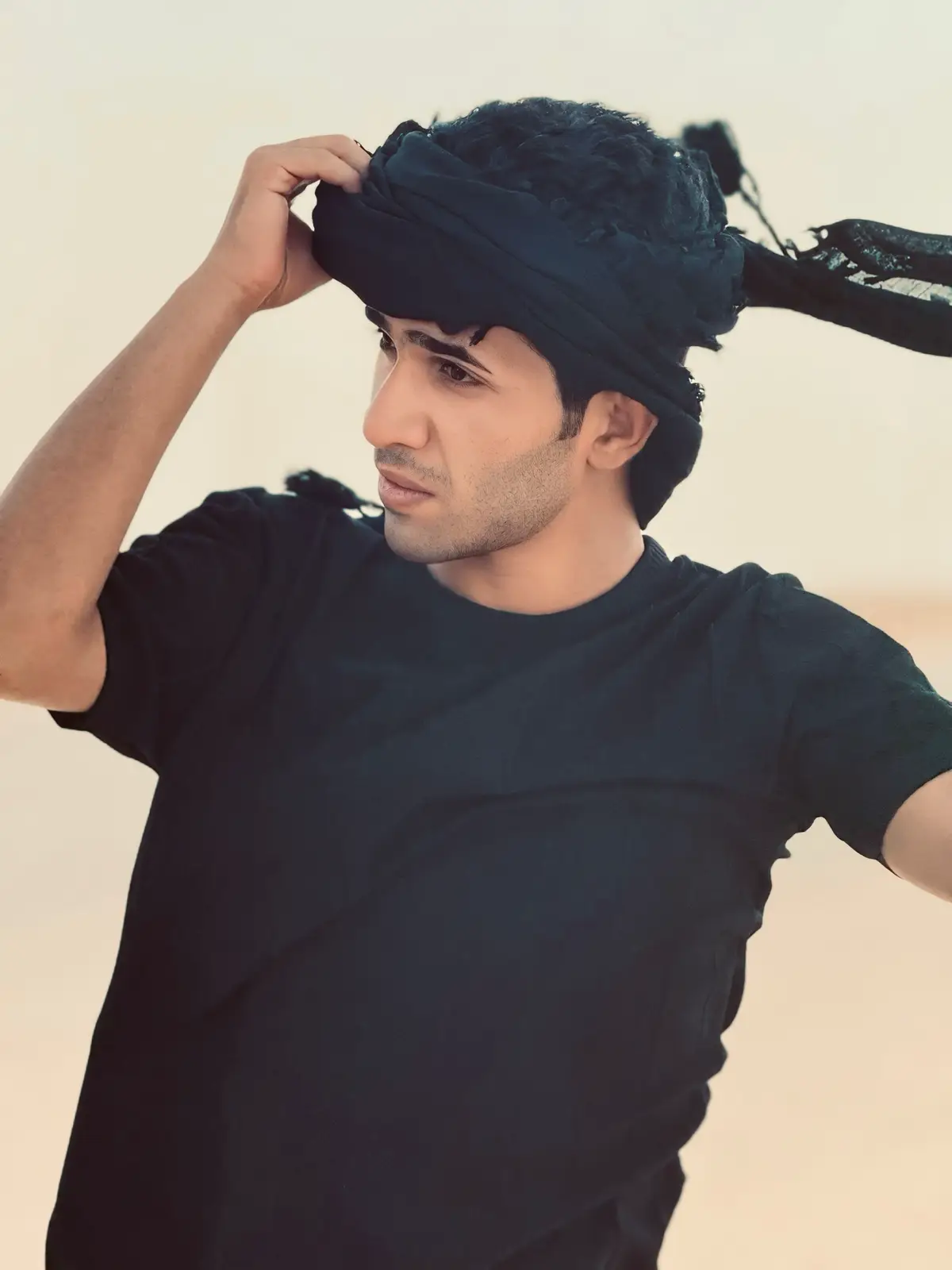 مرني ياشيخ الفرح سمعني صوت.. من غبت يشتاكلي النوم بجفاك..