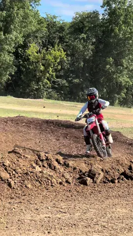Mid moto steez @Motoplayground #campboomdiggity @️ wyatt199