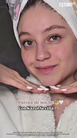 Skin First Hello Age Prevent No hay mejor sensación que hacerse una rutina de cuidado de piel para prepararnos para la semana. @karolsevillaofc te enseña su rutina súper simple de dos pasos. Nuestra limpiadora facial e hidatante Hello Age Prevent son el dúo perfecto #skincare  #rutinafacial  #karolsevilla  #cyzone  #pielsaludable  #soylunav @Cyzone 