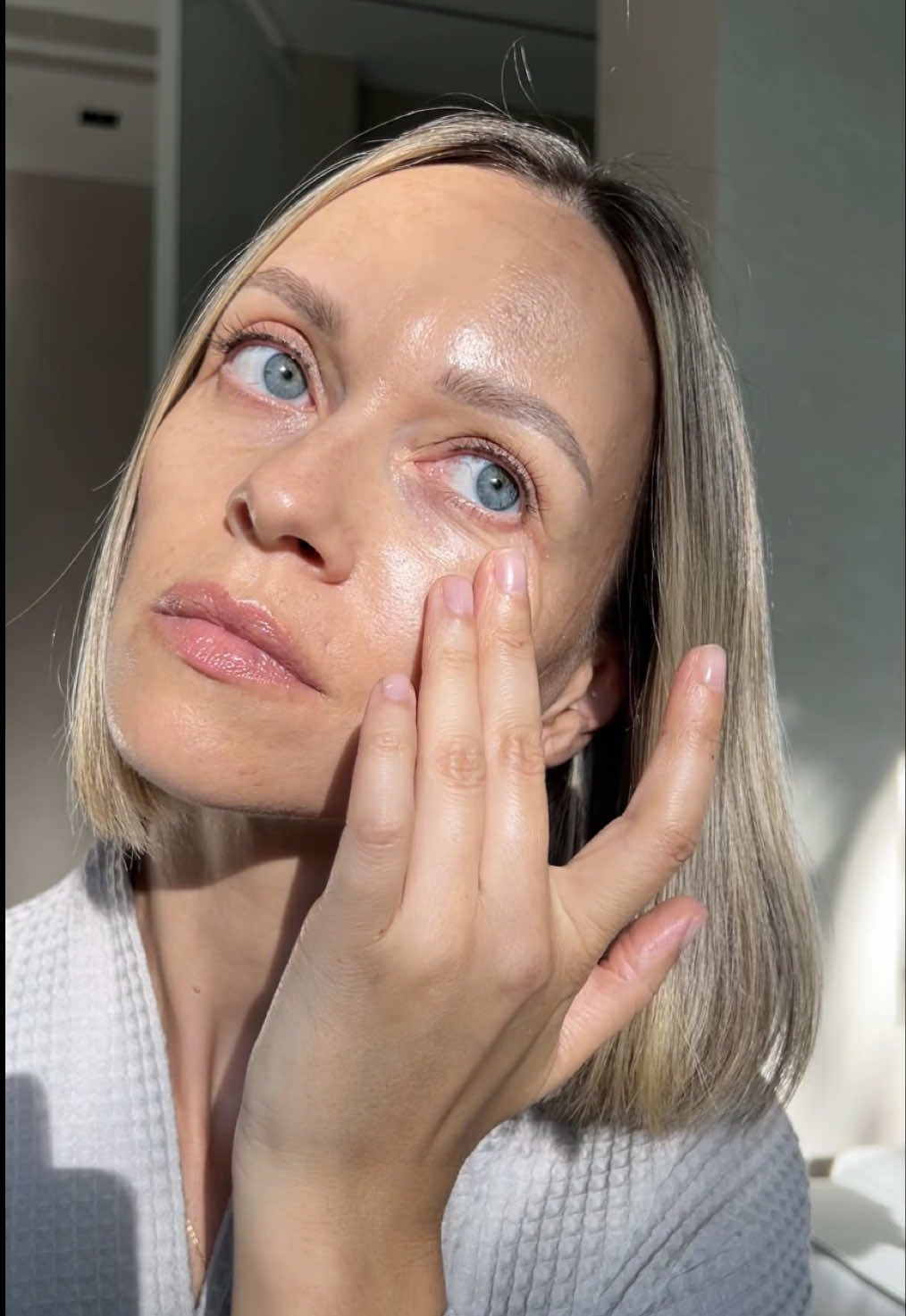 Every day routine with @Abib Cosmetics  1 step collagen eye patch  2 step overnight mask barrier jelly  #abib #abibcollageneyepatch #Barrier Jelly #wrinkles #darkcircles 