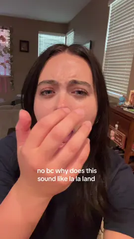actually lost MY MIND while listening to this 😭😭 i feel like im in a fairytale, im IN TEARS @laufey @laufeyland #laufeytour #laufeymusic #amatteroftime #album #lalaland 