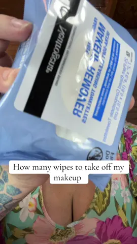 Makeup remover wipes #makeupremover #makeup #gurwm #neutrogenapartner 