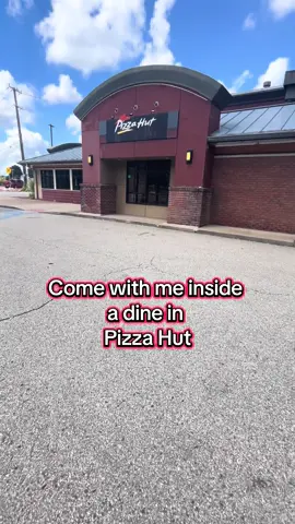 The Pizza Hut located in #Canonsburg Pa still offers dining in. They also still accept Book It from the children who participate 📚🫶. Unfortunately, no salad bar or pizza buffet at this at this location.  #PizzaHut #DoorDash #Pov #ComeWithMe