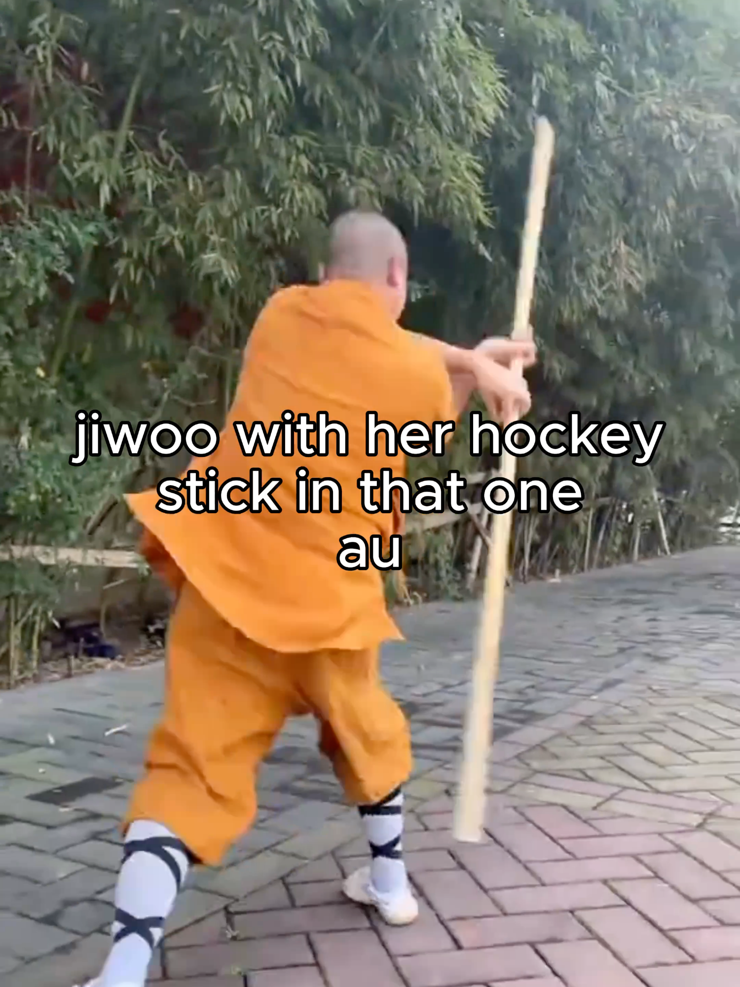 SOMEONE PLS GET IT THE ZOMBIES #jiwoo #지우 #트리플에스 #tripleS