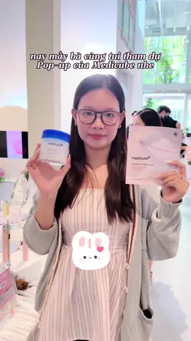 Tui yêu việc đi dự Pop-up của các brand qué. Lần thứ hai này đi của Medicube phải nói là siu đúng đắn khi đi, brand đầu tư chỉn chu, setup mọi thứ siêu đẹp í. Các anh chị cũng rất nhiệt tình tư vấn nựa. Yêu quée  @medicube Việt Nam  #MEDICUBE #MEDICUBEEVENT #medicubereskin #taisinhlanda #fyp 