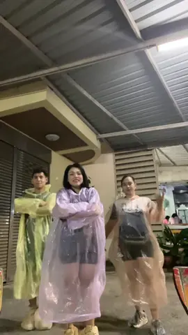 Caught in the rain ☔️@Lykken Basa Orbello @Emeliano Jr Cambarihan🇵🇭🇹🇭 