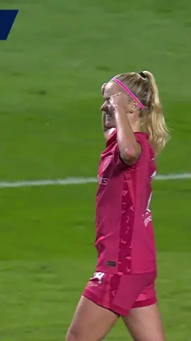 It's not a goal if Tyler Lussi doesn't flex on us 💪 #NWSL 