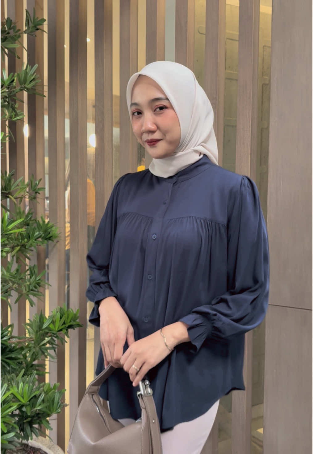 Harga murah tapi ga murahan yaa gays😭🥰#blousecantik #atasancantik #atasanrayontwill #fypシ 