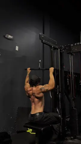 Code Trk @Breathedivinity 8/26 new Zipup😏 #gym #motivation 
