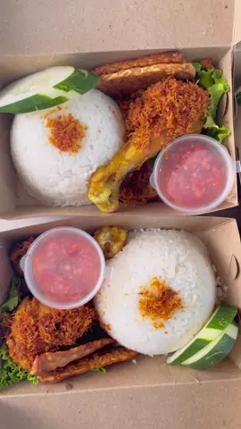 Ready sisa 3 porsi pemesanan via WA ada di bio  #ayamgoreng #makananenak #makanan 