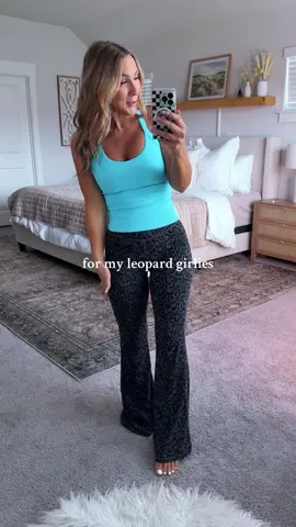 All leopard everythang 🤪 @Halara shop @Halara #halara #halaraleggings #leopardprint #flareleggings #tummycontrolleggings 
