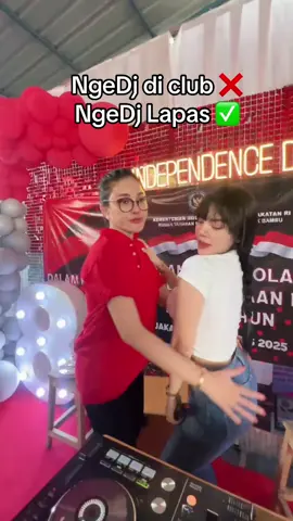 Semngat @Nikita Mirzani Mawardi pasti bisa melalui ini semua, jalan hidup manusia berbeda2 mungkin ka niki harus lalui ini dulu untuk menjadi lebih baik 