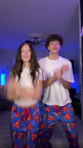 LIVE RN ON TWITCH