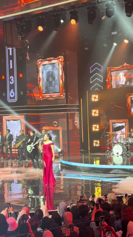 Sabrina aw aw aw #sabrinaeleanor #dewa19 #konsermusik #hutrcti 