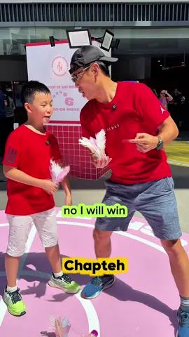 Father son kampong battle! ✔️ Play kampong games ✔️ Redeem Yeo’s drinks & tote bag ✔️ Bond across generations 📅 Till 24 Aug, 12–8PM @ One Holland Village #YeosSG #YeosKampongGames @Official Yeo’s Singapore 