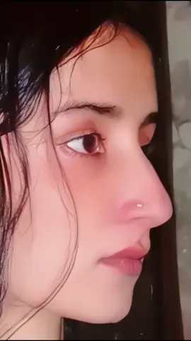 منهنجي زندگي هن کي يقين ڏيارڻ ۾ گزري وئي ت مان توسان بي پناه محبت ڪندو آهيان 💔🥲