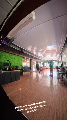 Nuevo montaje de luces en nuestro ambiente bailable…! 