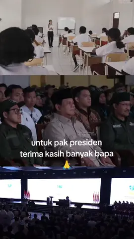 untuk bapa presiden terima kasih banyak, saya betul2 tertampar dengan ini vidio sya mengingat kehidupan sya dlu,sya prnh mengalami hal yang sama TPI puji Tuhan sya bisa sekolah KRNA ada bantuan dr pemerintah juga dulu, semoga bapak presiden sehat selalu dan teruS Melihat masyarakat2 kecil yang ada di pelosok2 Indonesia ini,karena masih banyak sekali yang mengalami hal yang sama dan semoga semua pemerintah Indonesia perhatikan kami masyarakat kecil ini,..terima kasih pak presiden salam hangat dari kami warna NTT 🙏🙏 sehat terus bapa presiden RI❤️❤️🇮🇩#fyppppppppppppppppppppppp #presiden #RI#