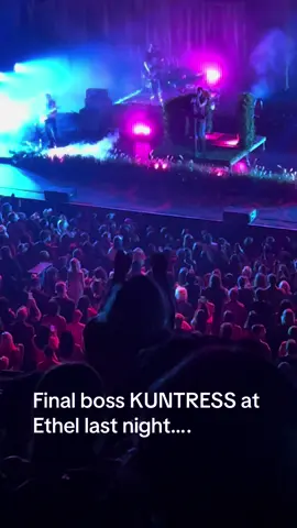 If you weren’t gagging for her last night you simply did NOT deserve to be there…. “I was sitting right behind her it was horrible” and you should’ve payed DOUBLE for the high art you were just served henny 