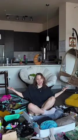 Come pack for Hawaii with me! This video took so long to make. I almost considered fake packing😂