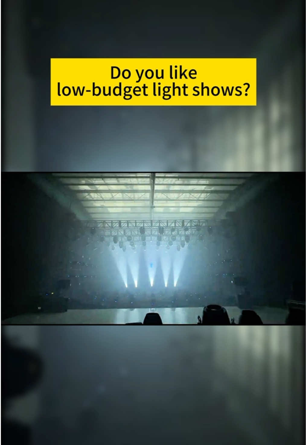 Do you like low-budget like shows?#factory #stagelight #lightshow #beamlamp 