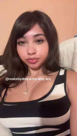 @prouduzi , @cl6udiia , and any other tiktok accounts are not me 