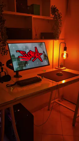Short edit, W quality? #techtok #tech #chill #wallhack #setup @WALLHACK @santos 