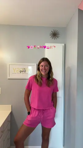 So pink & pretty #pink #matchingset #matchingsetsforwomen #OOTD #fashiontiktok 