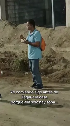 comiendo algo antes de llegar casa 😂