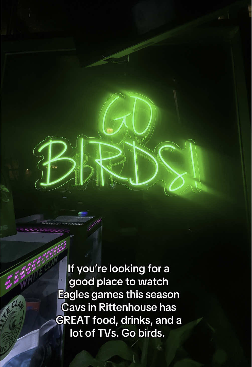 If you’re looking for a good place to watch the birds Cavs in Rittenhouse has GREAT food, delicious drinks, and a lot of TVs. My personal favorite was the hummus platter. My friend loved the Mac & Chesse with Bacon! #philly #eagles #gobirds #wheretowatchtheeagles @Philly Publicist - Kory Aversa @Brianna Armour 