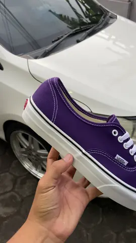 Purple 🦄 #vans #vansoffthewall #vansoriginal #fypageシ #vansauthetic 