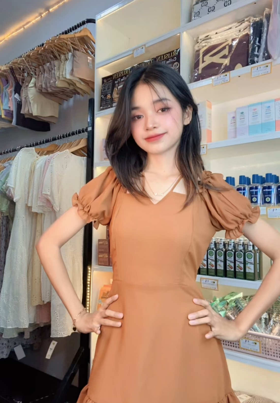 အရပ်5’2ကိုဒူးဖုံးတဲ့Dressလေး😍#instocknow✅❤️ #အိမ်ရောက်ငွေချေနဲ့ပို့ပေးပါတယ် #Naypyitaw #Pyinmana #Dress #minidress #zueezueemaung #OOTD 