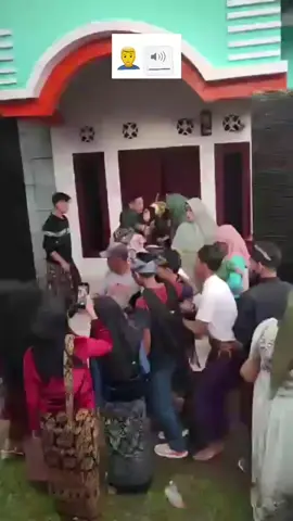 Membalas @ritajuliana332 Sangat benar sekali memang adanya rejeki sudah di atur  الله (Allāh) tapi tetaplah berusaha dan mencari rejeki dengan sungguh-sungguh Ikhtiar untuk tujuan yang tepat dan kewajiban yang harus di pertanggung jawabkan untuk jodoh hingga di pernikahan dan kehidupan seterusnya, jangan karena ekonomi jadi kendala retaknya cinta karena semuanya adalah ujian termasuk kebahagiaan juga di uji #pernikahan  #adat  #tradisi  #budaya  #lombok 