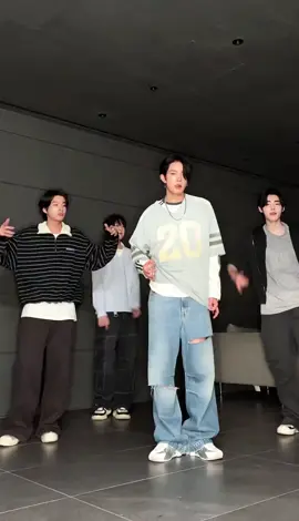 🤸🏻🤸🏻 🤍#Jake #sunghoon #sunoo #heeseung  #enhypen #engene 