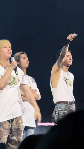 PAUSEEEEE what was that osumi….. u got me dead 😵‍💫 #xdinaryheroes #kpopfyp #beautifulmindtour #leejooyeon #ohseungmin ★ 