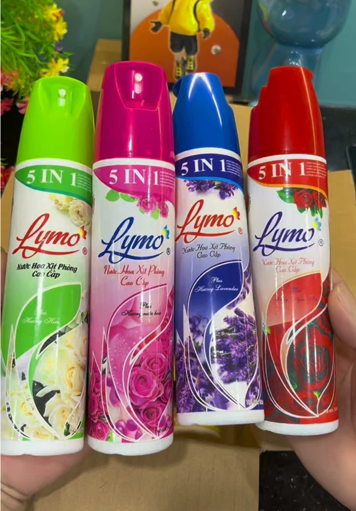 Combo 4 chai xịt phòng tinh dầu nước hoa Lymo #emkieutaphoa #xitphong #xitphonglymo #lymo #xitphongnuochoa